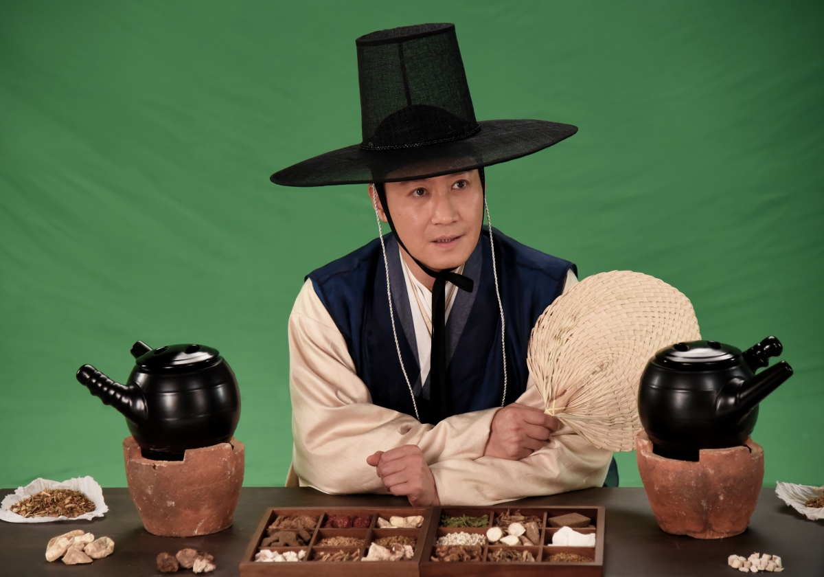 黎明穿韓服做「明醫師」拍廣告